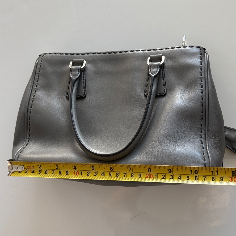 AUTHENTIC PRADA GALLERIA Grey Leather Bag with leather out-stiching detailing - Picture 4 of 16